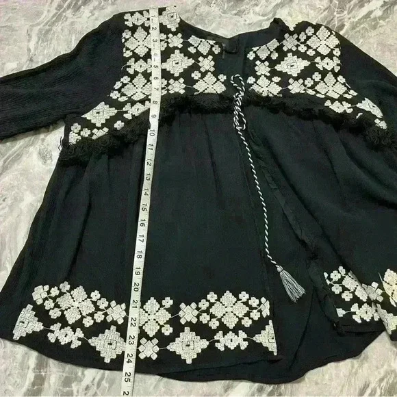 Mossimo Women’s Black White Embroidered Tassel Tie Jacket Wearable Art Size L - Picture 6 of 11